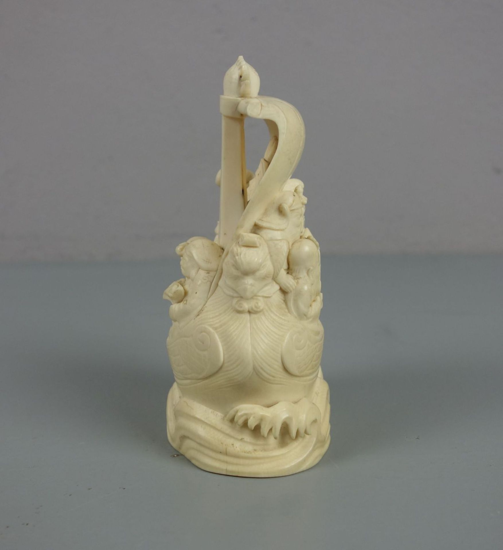 ELFENBEINFIGUR: "Die sieben Glücksgötter auf ihrem Schiff" / Okimono Figur / ivory figure, Japan, - Bild 2 aus 5