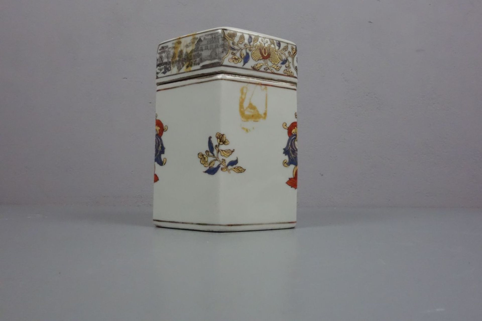 TEEDOSE / tea caddy, Porzellan, Chine de Commande - Dekor. Hexagonale Form mit leicht aufgewölbtem - Bild 6 aus 7