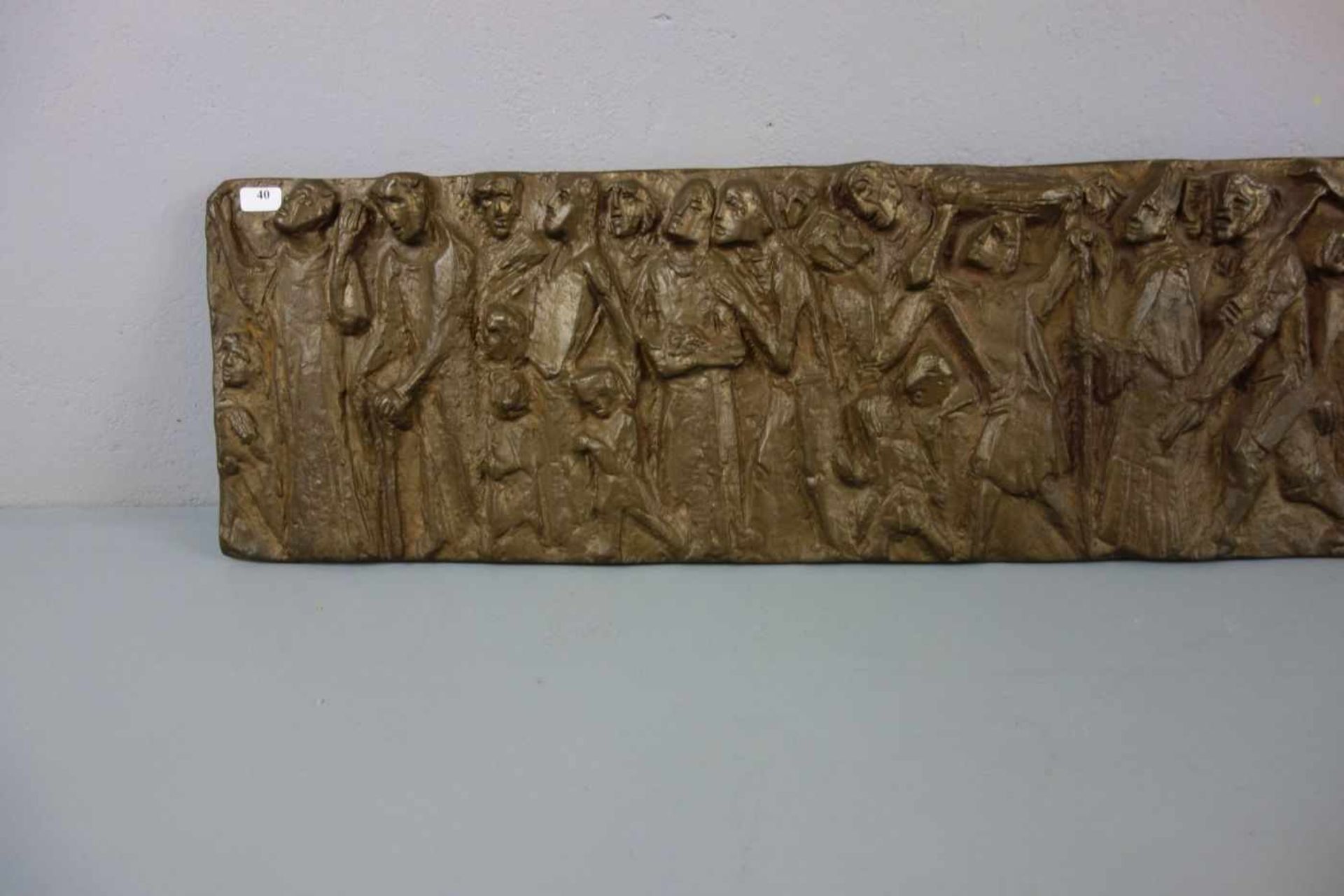 KRAUTWALD, JOSEPH (Borkenstadt / Oberschlesien 1914-2003 Rheine), Relief: "Prozession / - Bild 2 aus 4