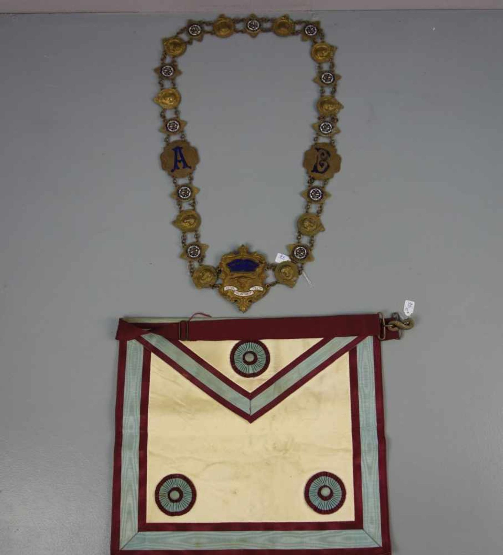 FREIMAURER - KETTE UND FREIMARUER - SCHÜRZE / masonic chain and ceremonial piece. - Bild 2 aus 6