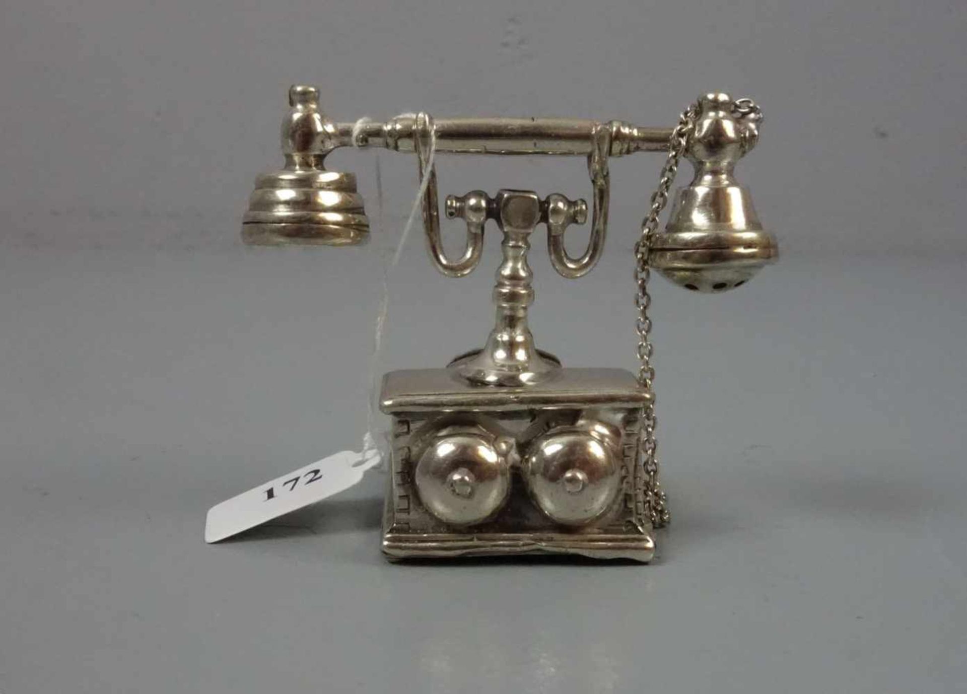 SILBERNES MINIATUR - TELEFON, 800er Silber (55 g), gepunzt mit Feingehaltsangabe. Naturalistisch - Image 3 of 4