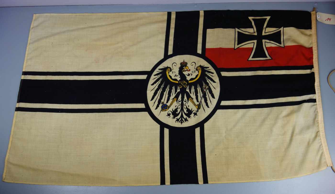 REICHSKRIEGSFLAGGE, Kriegsflagge zunächst des Deutschen Kaiserreichs: bis 1892 die offizielle - Image 2 of 2