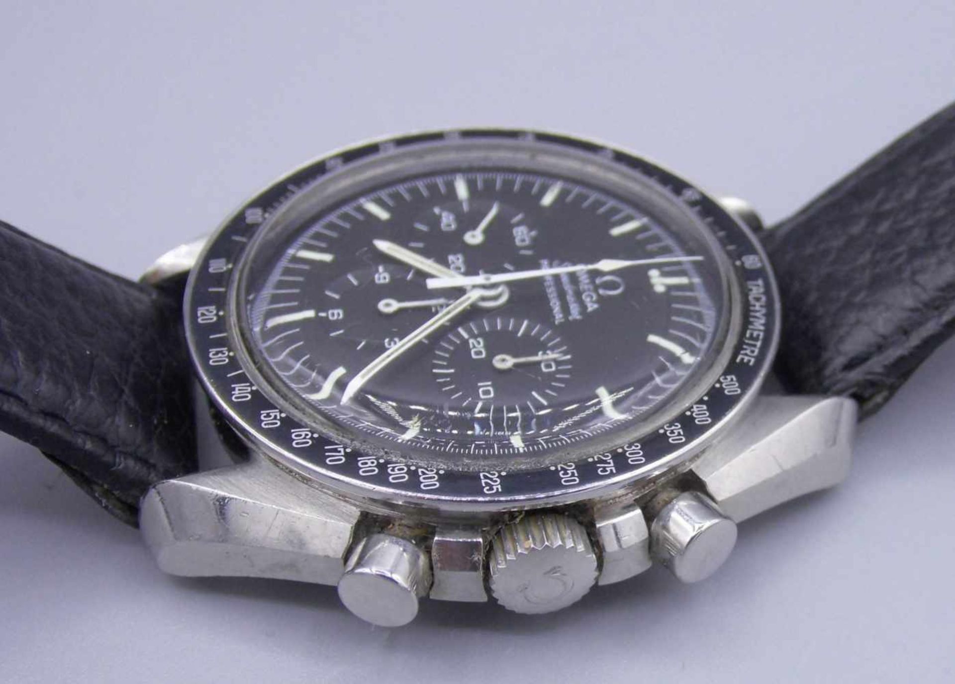 VINTAGE ARMBANDUHR / CHRONOGRAPH: OMEGA SPEEDMASTER PFROFESSIONAL - "MOONWATCH" / wristwatch, - Bild 7 aus 10