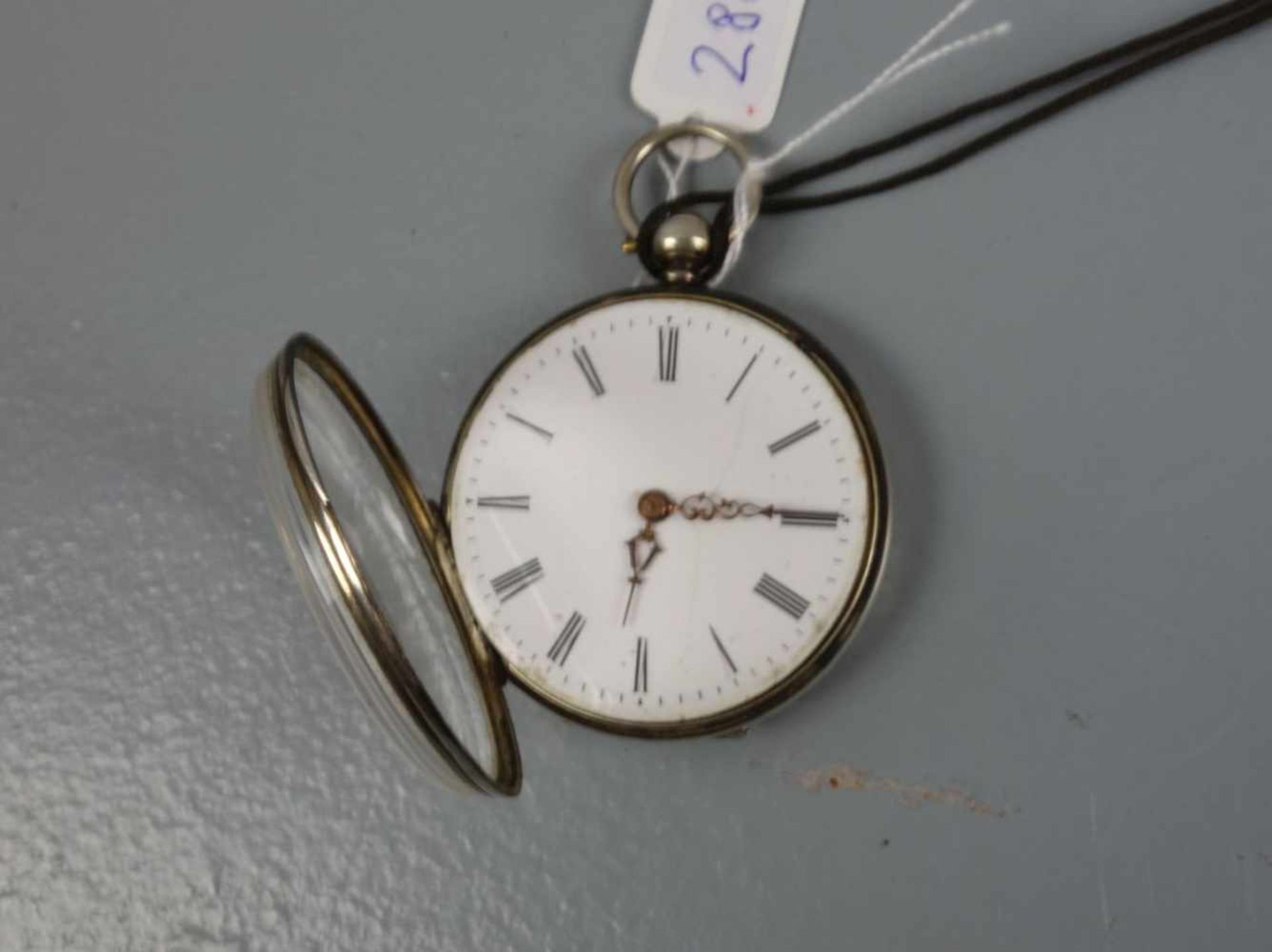 TASCHENUHR / open face silver pocket watch, Schweiz, Schlüsselaufzug (mit Schlüssel), um 1900. - Bild 5 aus 5