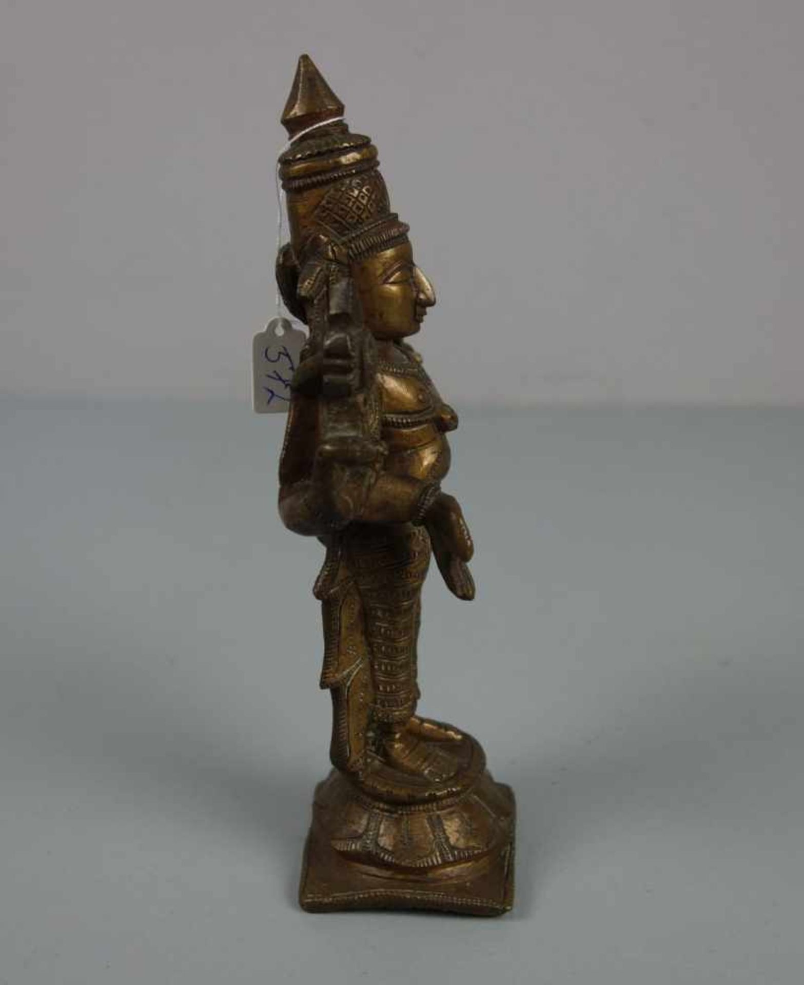 STEHENDE GOTTHEIT, Vishnu / Lakshmi, Bronze - Vollguss, hellbraun patiniert, Indien. Auf - Bild 4 aus 4