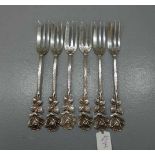 6 KUCHENGABEL / six silver cake forks, deutsch, 800er Silber, insgesamt 96 Gramm. Gemarkt mit