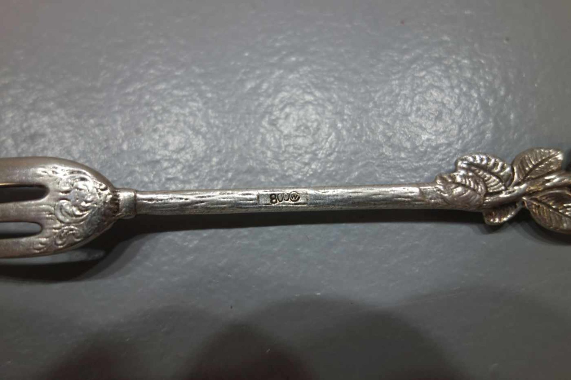 6 KUCHENGABEL / six silver cake forks, deutsch, 800er Silber, insgesamt 96 Gramm. Gemarkt mit - Image 3 of 3