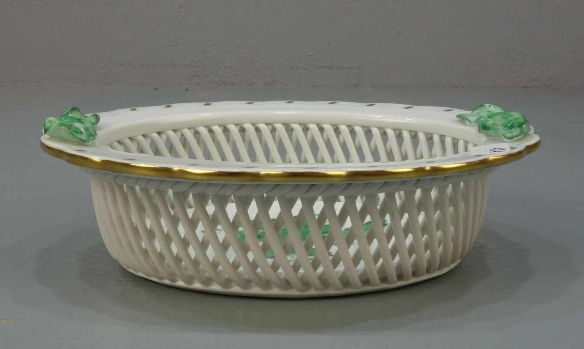 KORBSCHALE / porcelain bowl, Porzellan, Manufaktur Herend / Ungarn. Ovale Korbschale im - Bild 2 aus 3