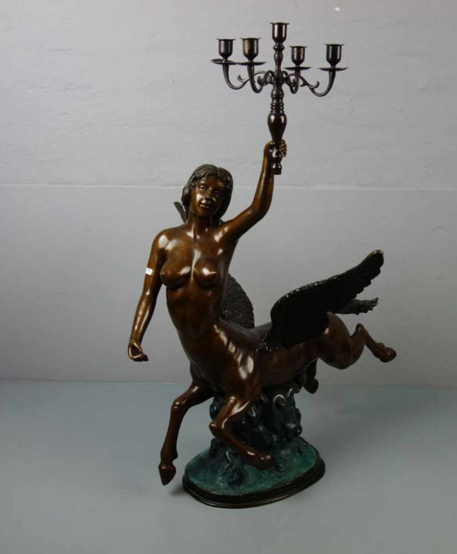 ANONYMUS (Bildhauer des 20./21. Jh.), Skulptur / figürlicher Leuchter: "Geflügelte Zentaurin", - Image 2 of 6