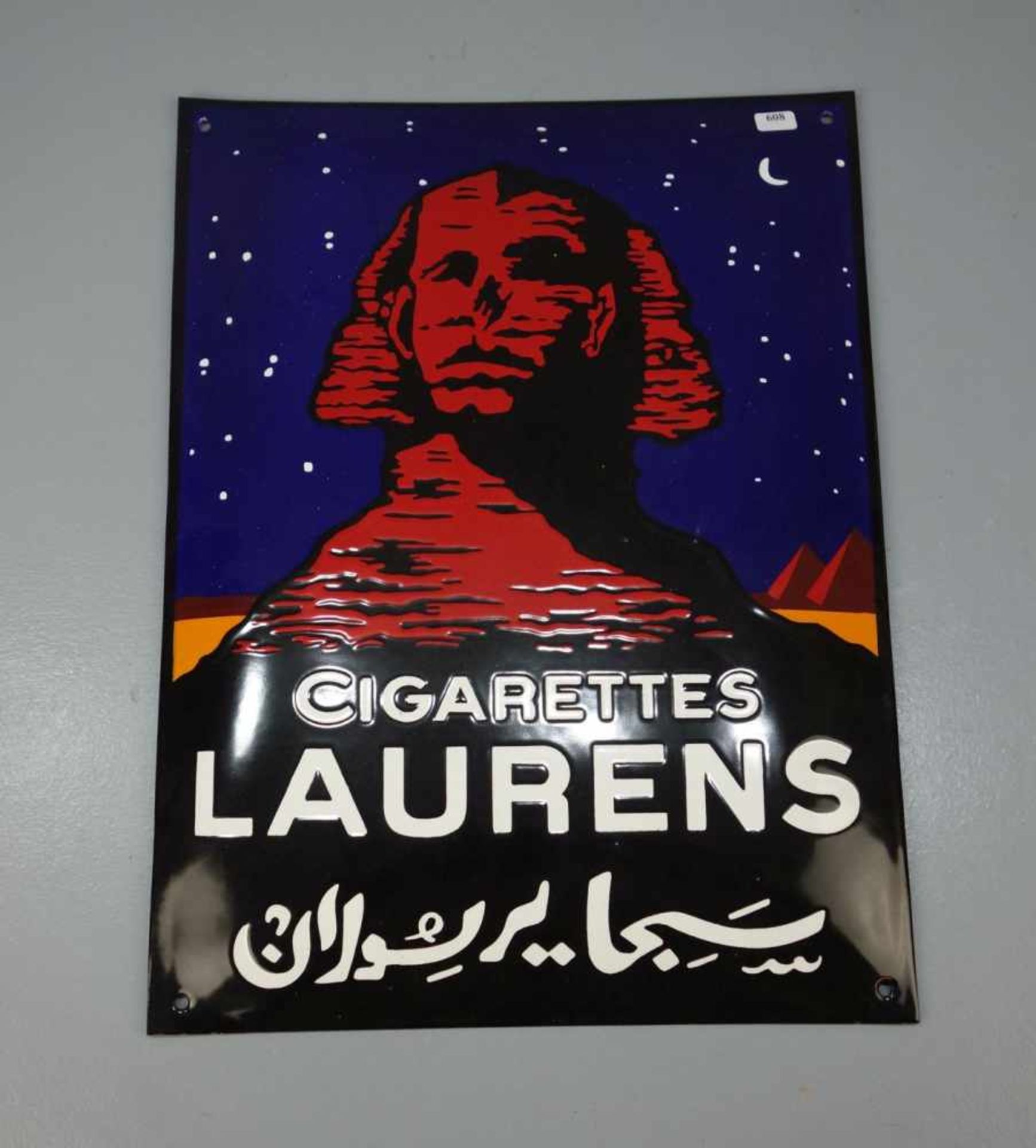 EMAILLESCHILD / BLECHSCHILD / WERBESCHILD "Cigarettes Laurens". Rechteckiges und leicht aufgewölbtes