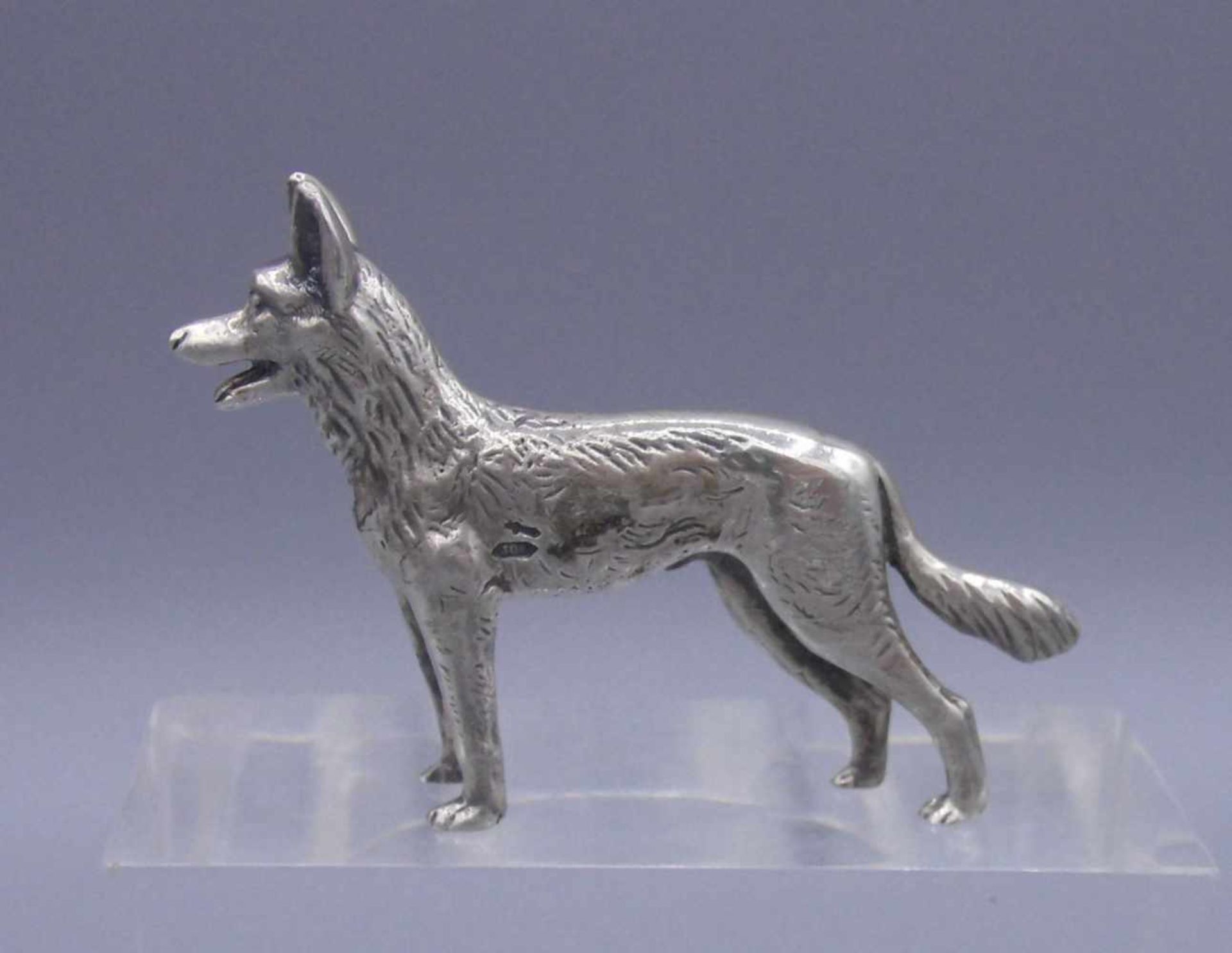SILBERNE FIGUR "Schäferhund", 835er Silber (27 g), gepunzt mit Feingehaltsangabe und Herstellerpunze