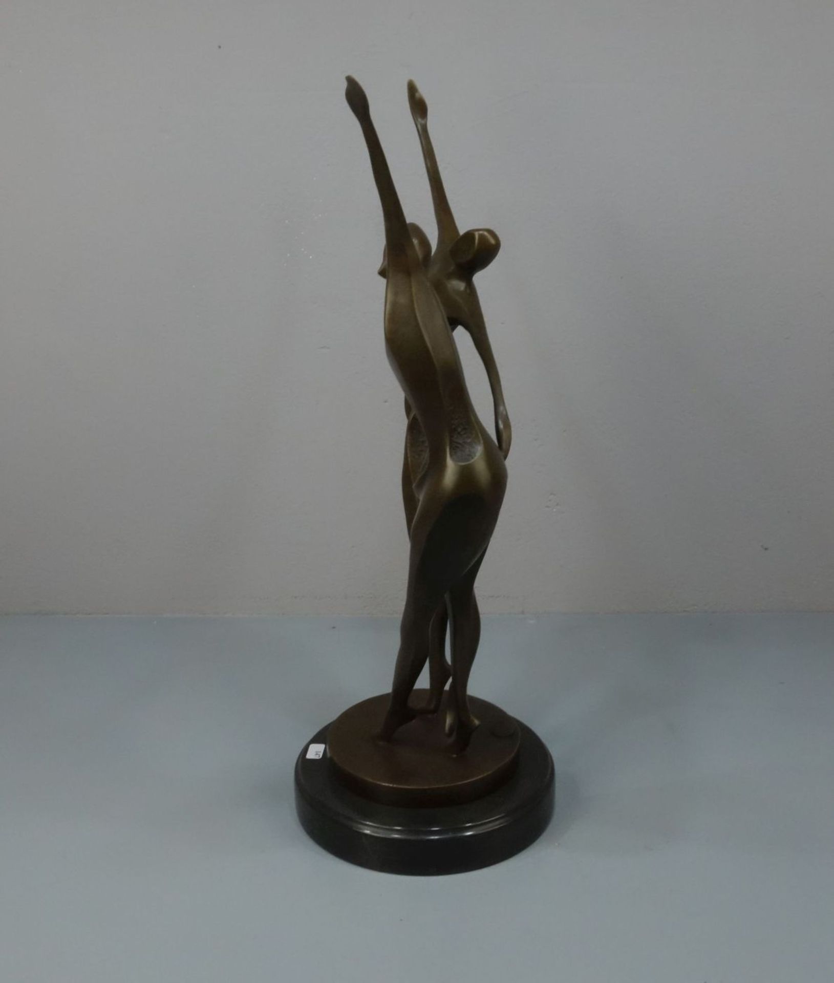 LOPEZ, MIGUEL FERNANDO (auch Milo, geb. 1955 in Lissabon), Skulptur / sculpture: "Tanzendes Paar", - Image 2 of 6