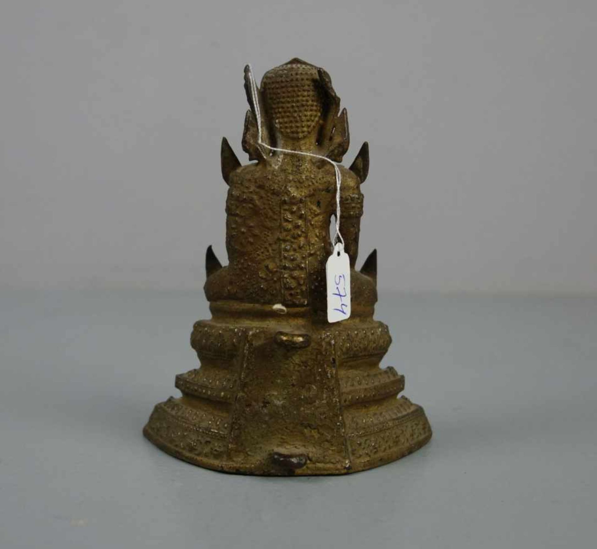 SKULPTUR: Buddha, Thailand, Ratanakosin Periode, Bronze mit Akzentuierungen aus Goldlack. - Bild 3 aus 4