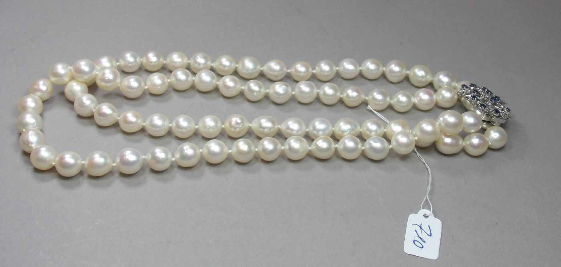 EXCLUSIVES PERLENCOLLIER mit großen Perlen, zweireihig gearbeitet mit einem prächtigen - Image 3 of 5