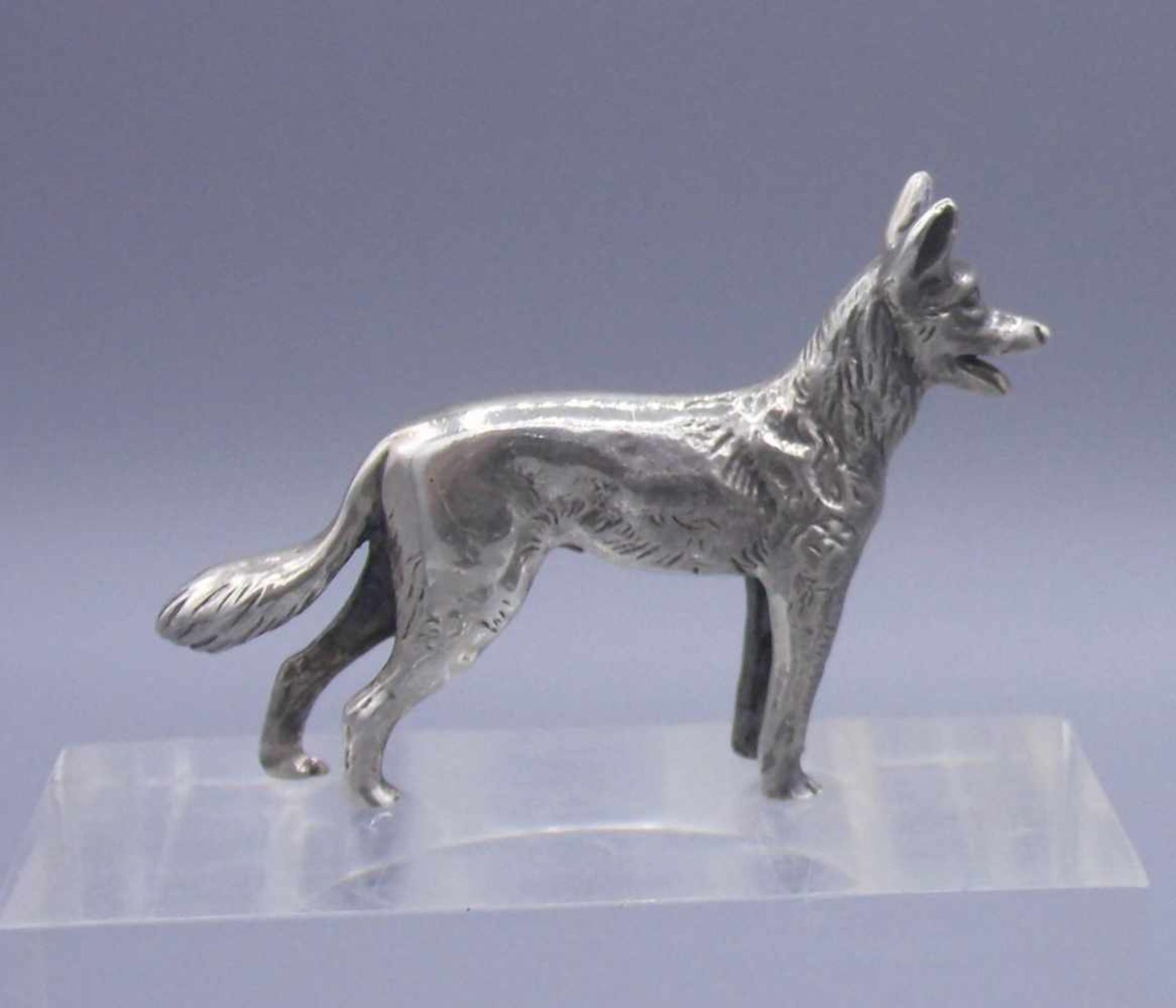 SILBERNE FIGUR "Schäferhund", 835er Silber (27 g), gepunzt mit Feingehaltsangabe und Herstellerpunze - Bild 2 aus 2
