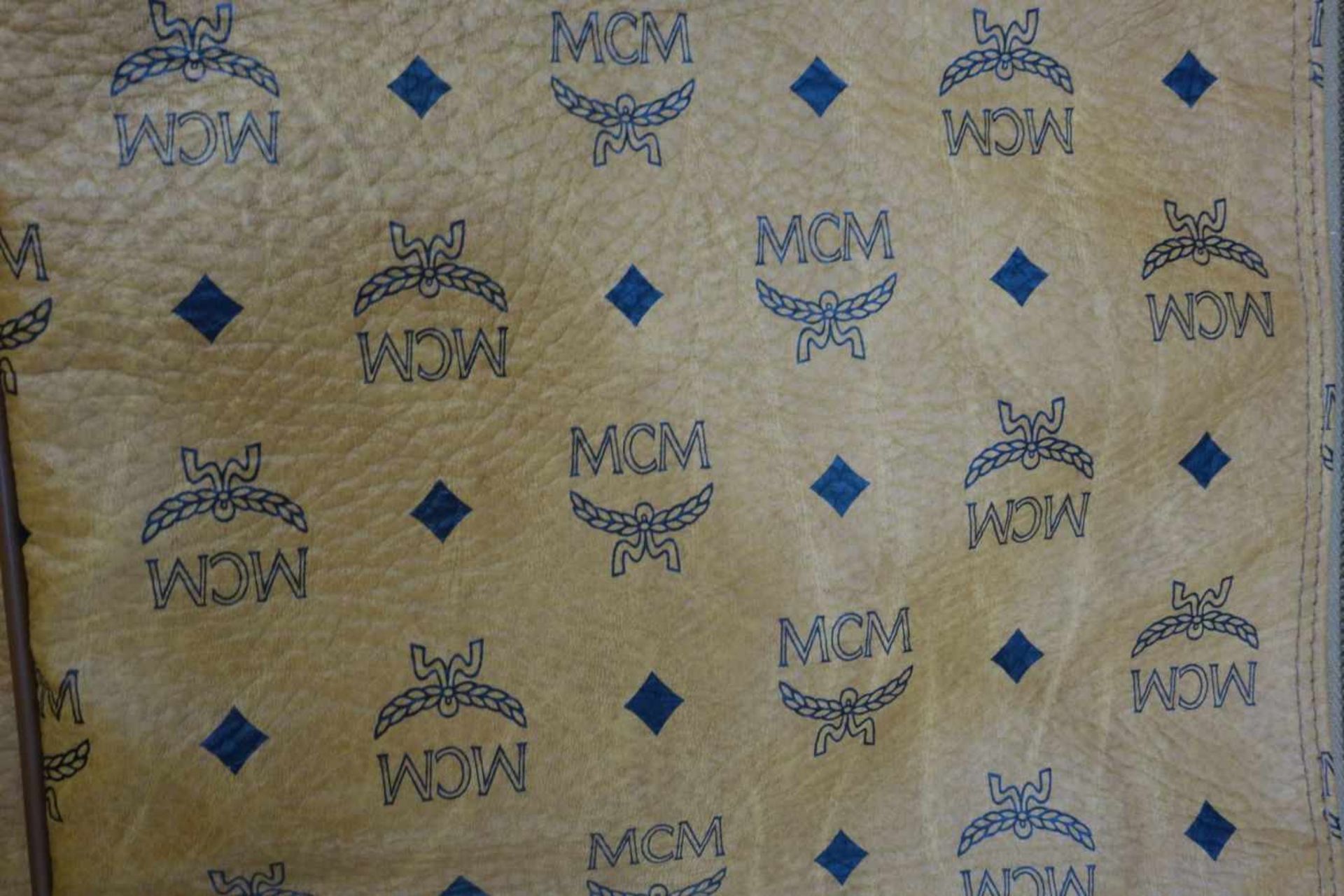 MCM VINTAGE KLEIDERSACK, "Modern Creation München (MCM)", ursprünglich nach dem Gründer und - Image 5 of 5