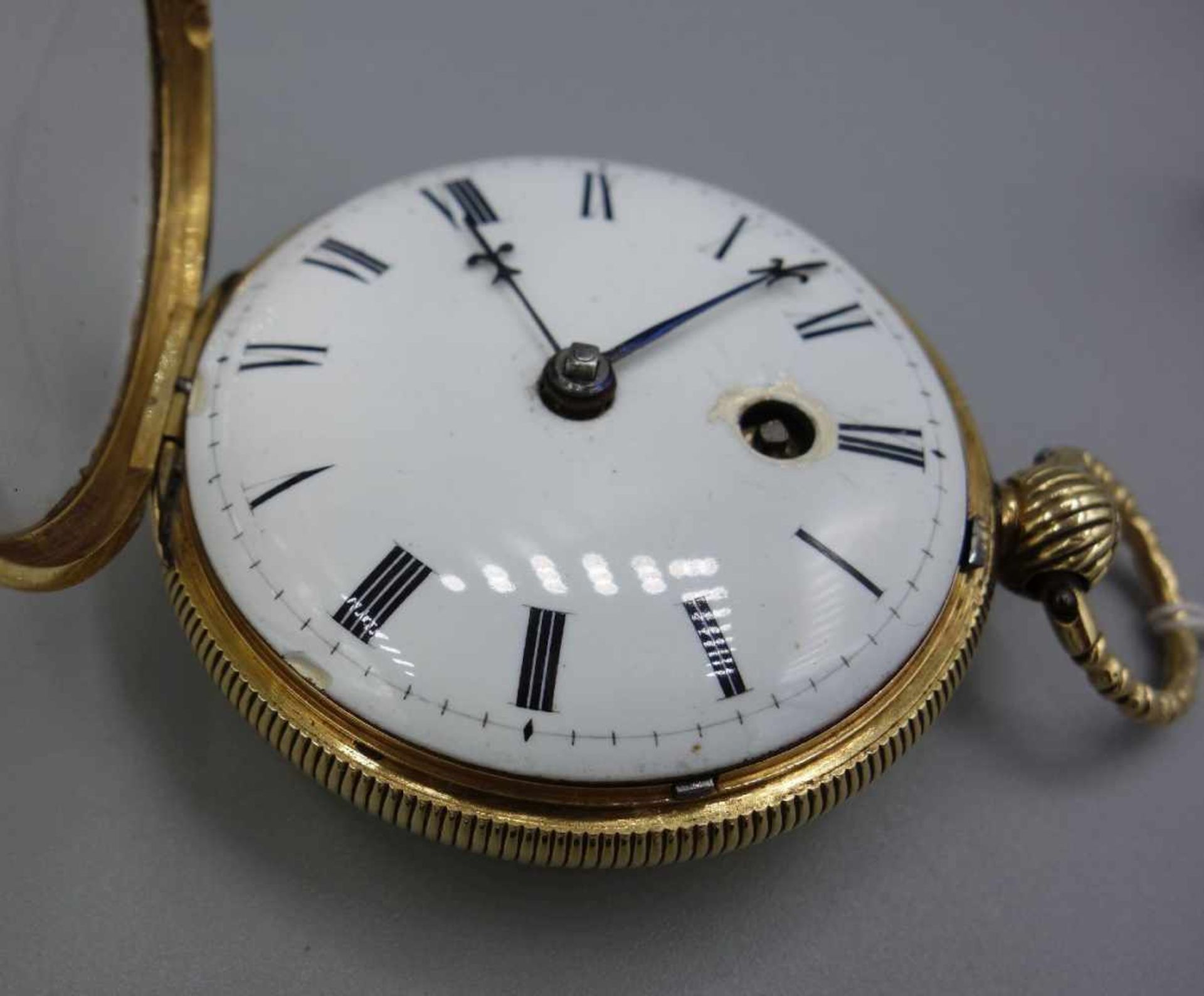 ENGLISCHE SPINDELTASCHENUHR IM GOLDGEGÄUSE / golden english pocket watch, England, - Image 7 of 11