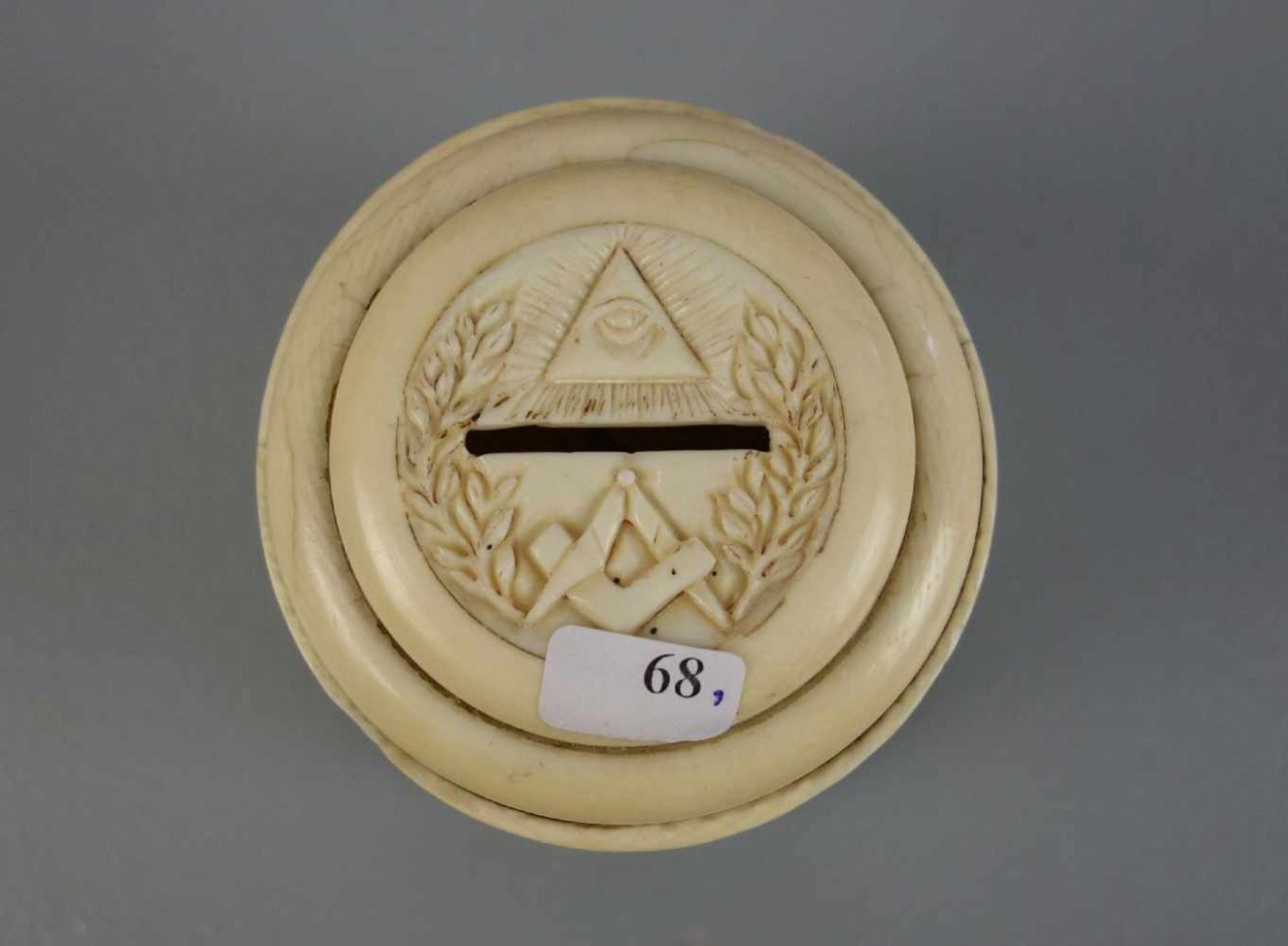 FREIMAURER SPARDOSE / masonic money box, 19. Jh., Elfenbein und Holz , Frankreich, datiert "1839" - Image 2 of 5