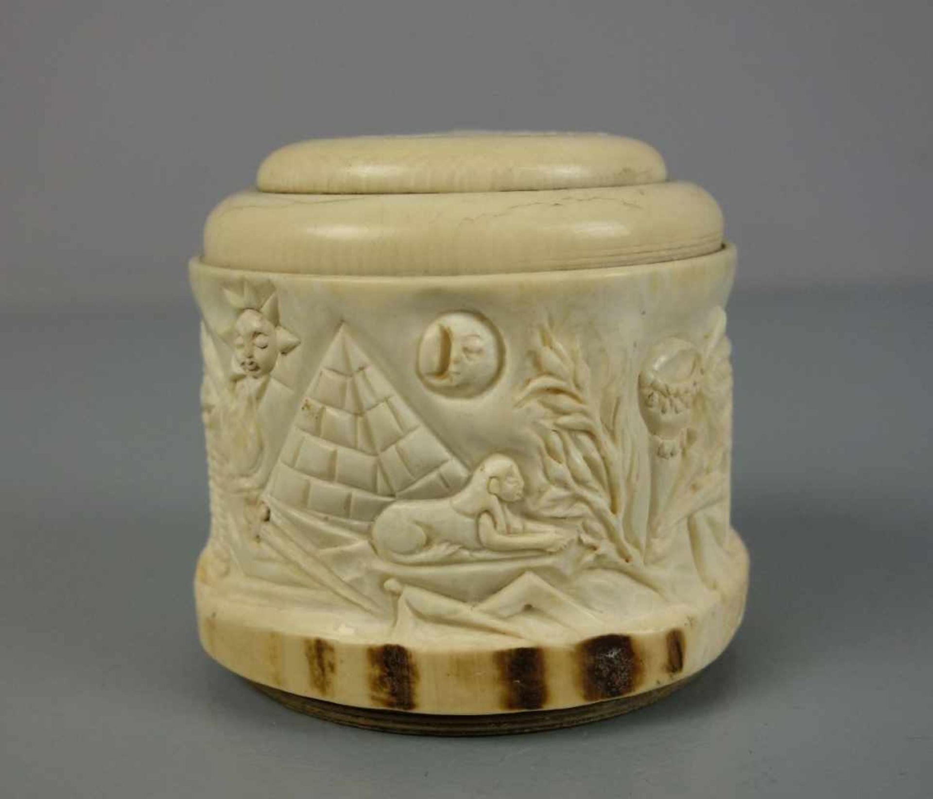 FREIMAURER SPARDOSE / masonic money box, 19. Jh., Elfenbein und Holz , Frankreich, datiert "1839" - Image 3 of 5