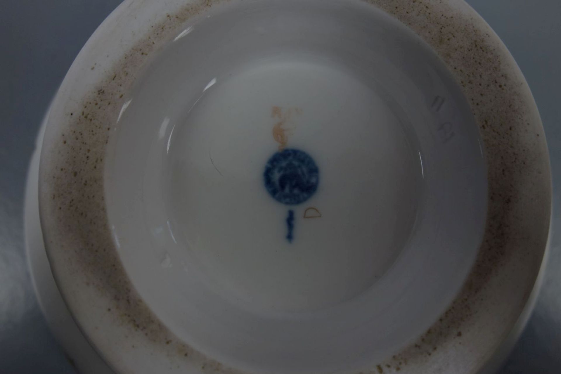 SCHALE / FUSSSCHALE / bowl, Porzellan, KPM - Königliche Porzellanmanufaktur Berlin, unterglasurblaue - Bild 4 aus 4