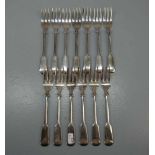 BESTECK: 13 KUCHENGABELN / plated cake forks, 20. Jh., versilbertes Metall / 150er Auflage.