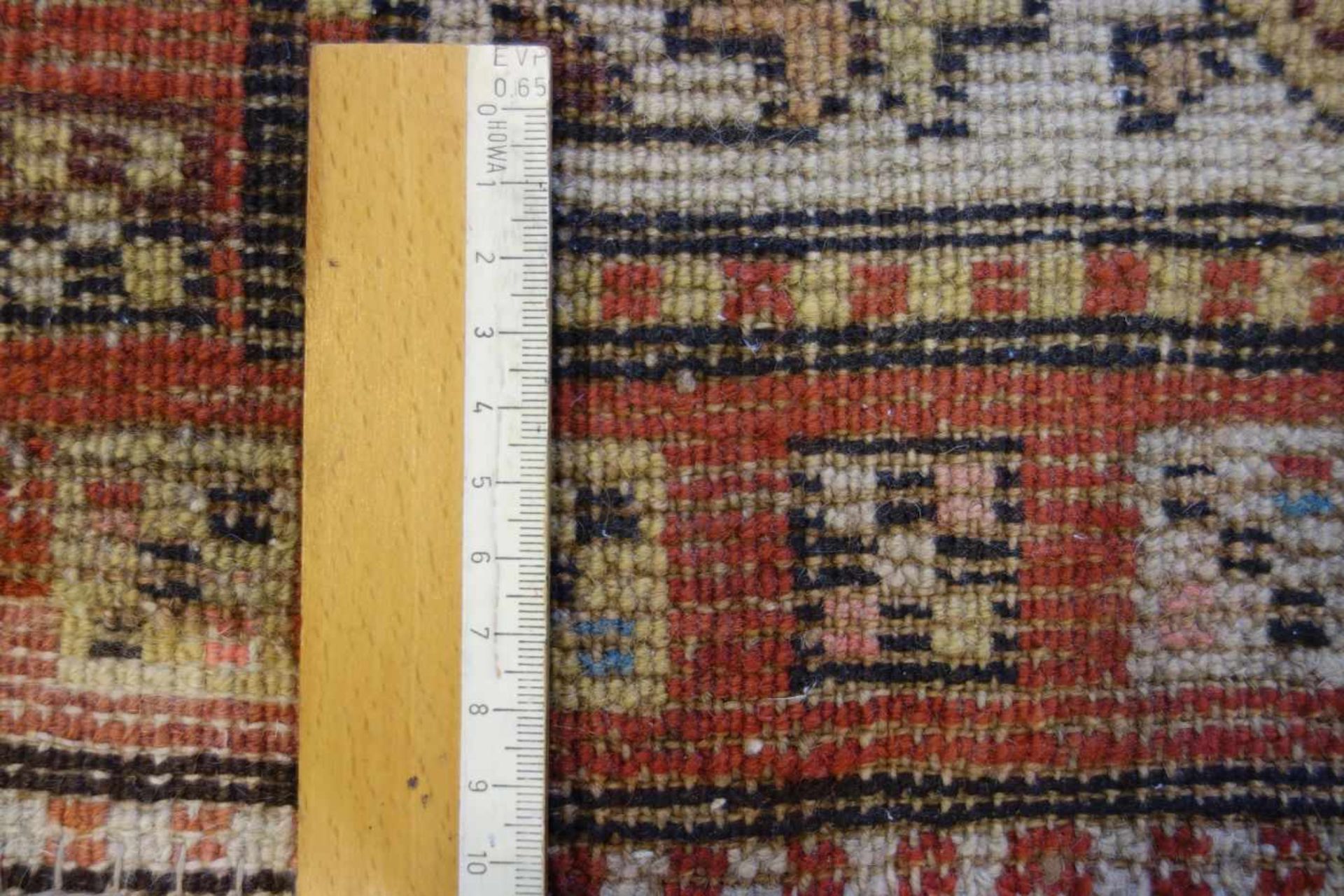 KAUKASISCHER MEDAILLONTEPPICH / carpet, wohl 19. Jh., Kaukasus / Schulaver-Kasak (Schulaver- - Image 13 of 13