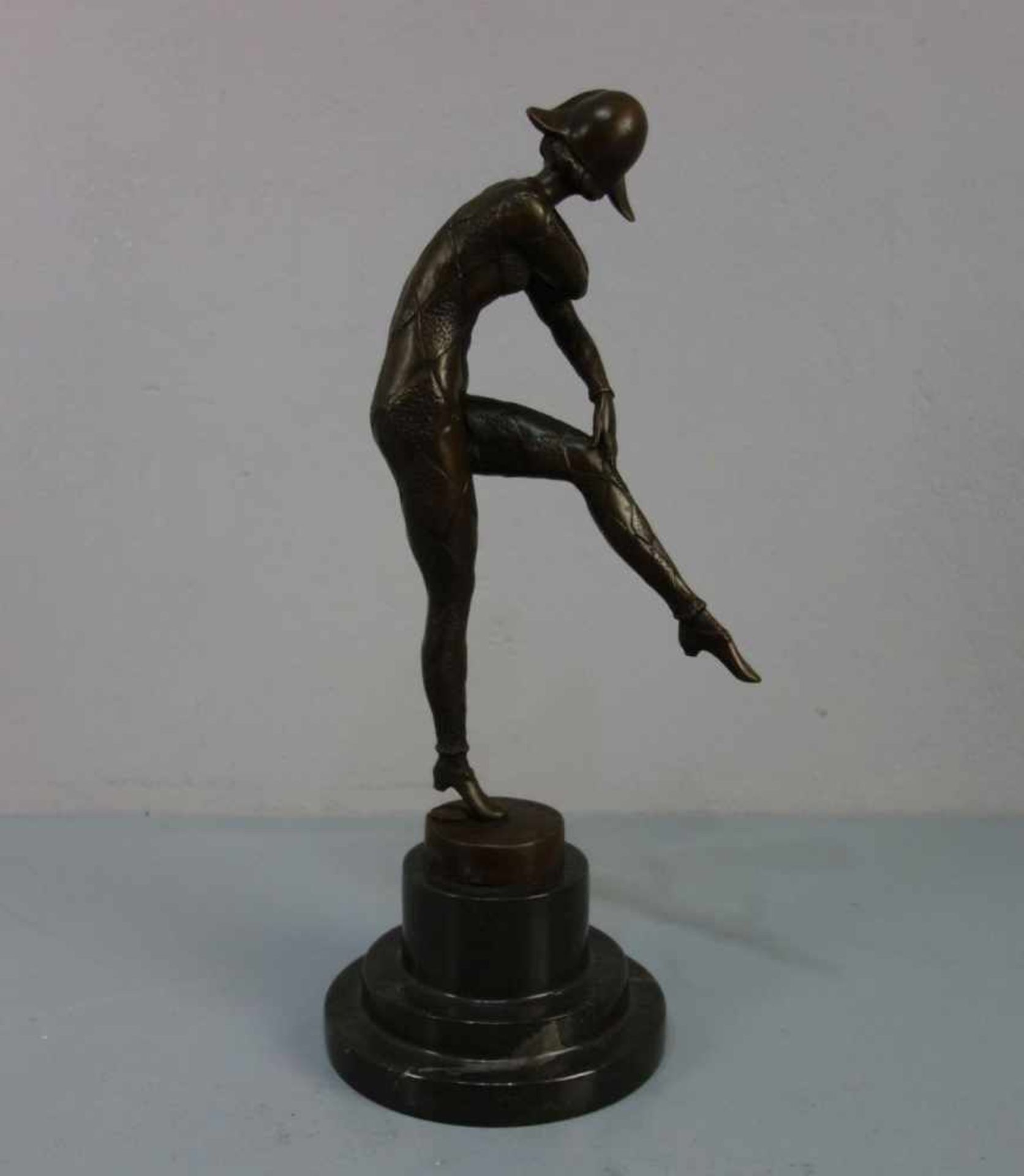nach CHIPARUS, DÉMETRE HARALAMB (1886-1947), Skulptur / sculpture: "Weiblicher Harlekin", 20. Jh., - Image 3 of 4