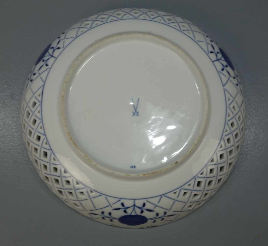 MEISSEN KORB - SCHALE "ZWIEBELMUSTER" / basket / bowl, Porzellan, Manufaktur Meissen, - Bild 4 aus 5