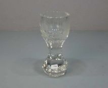 GLAS / POKALGLAS MIT FREIMAURERSYMBOLIK / masonic glass. Dickwandiges Glas (1 cm) mit eingezogener