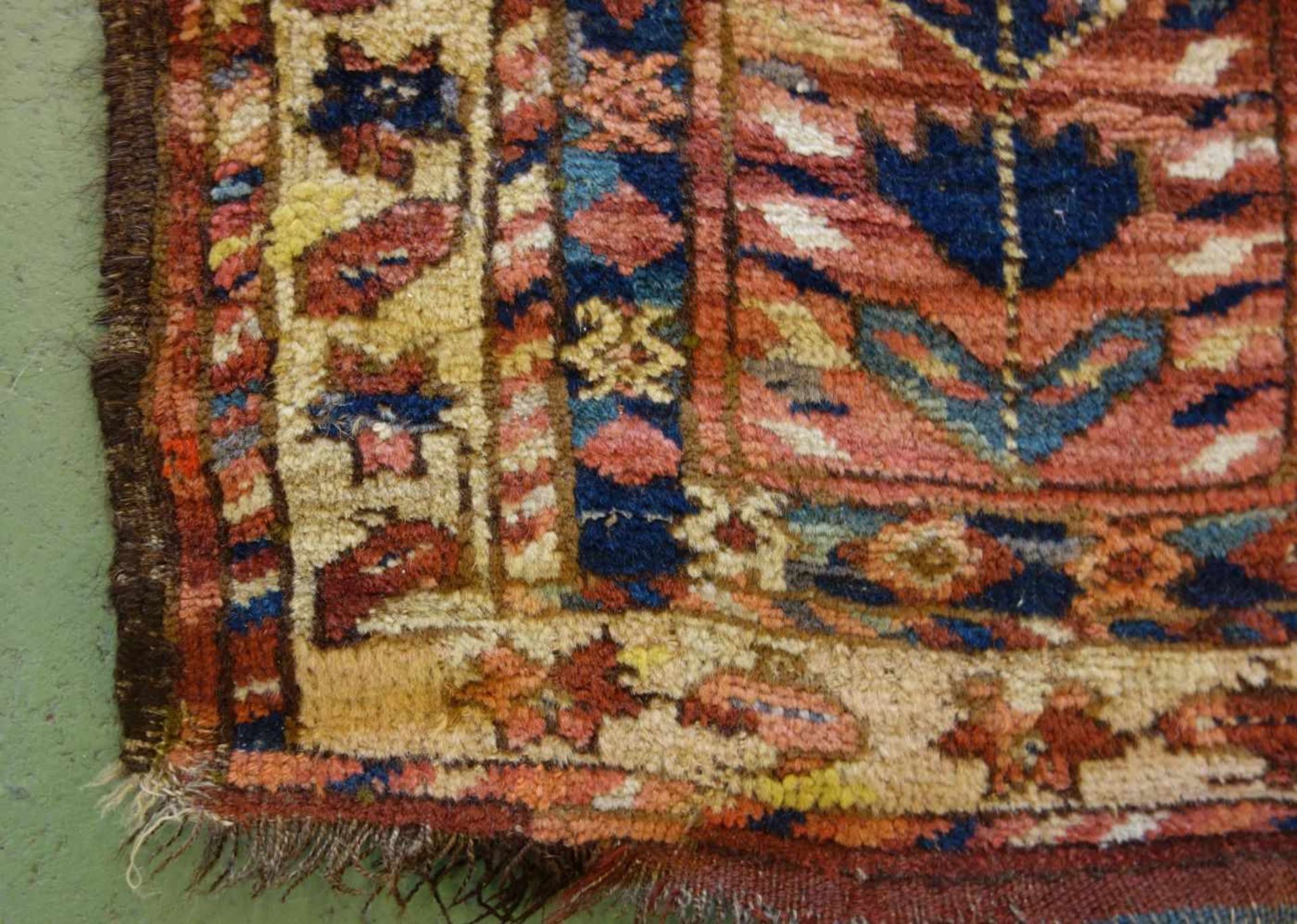 SCHMALER BESCHIR GEBETSTEPPICH / prayer rug, wohl 2. H. 19. Jh., Turkmenistan / Ersari-Beschir ( - Image 13 of 24