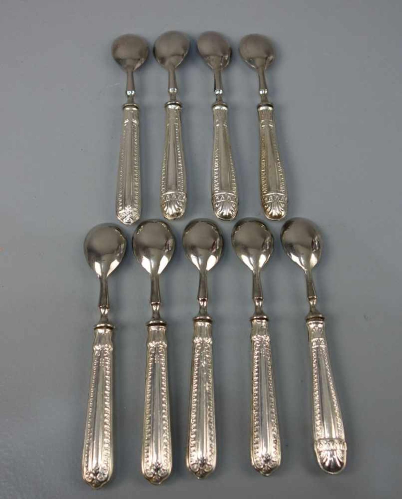 9 KAFFEE -, TEE - ODER DESSERT - LÖFFEL / 9 silver spoons, gefüllte Griffe aus 800er Silber, - Image 2 of 3