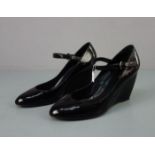 SERGIO ROSSI KEILPUMPS / women's shoes with wedge heel, Made in Italy, schwarzes Lackleder. Pumps