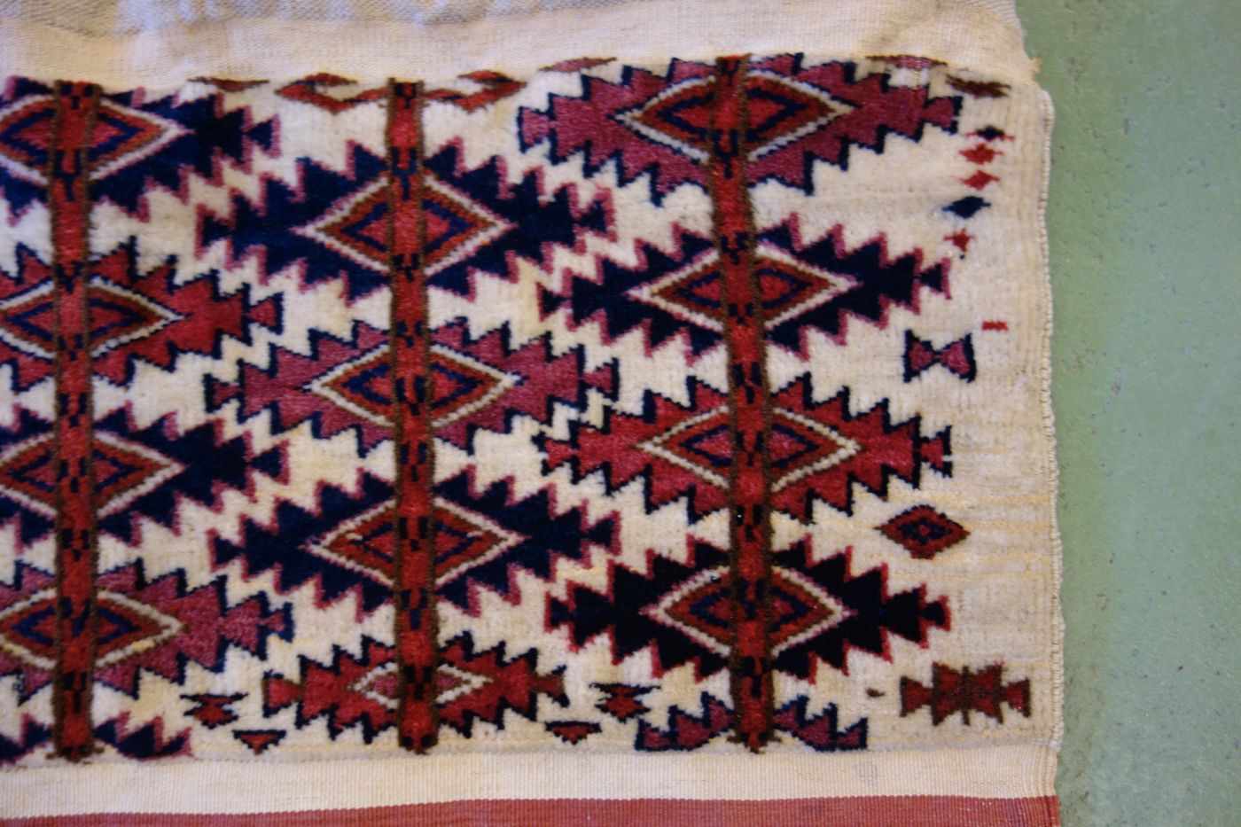 TEKKE AK-TSCHOWAL / TEPPICH / carpet, Turkmenistan, wohl 2. H. 19. Jh., Wechsel von Flor und - Bild 17 aus 18