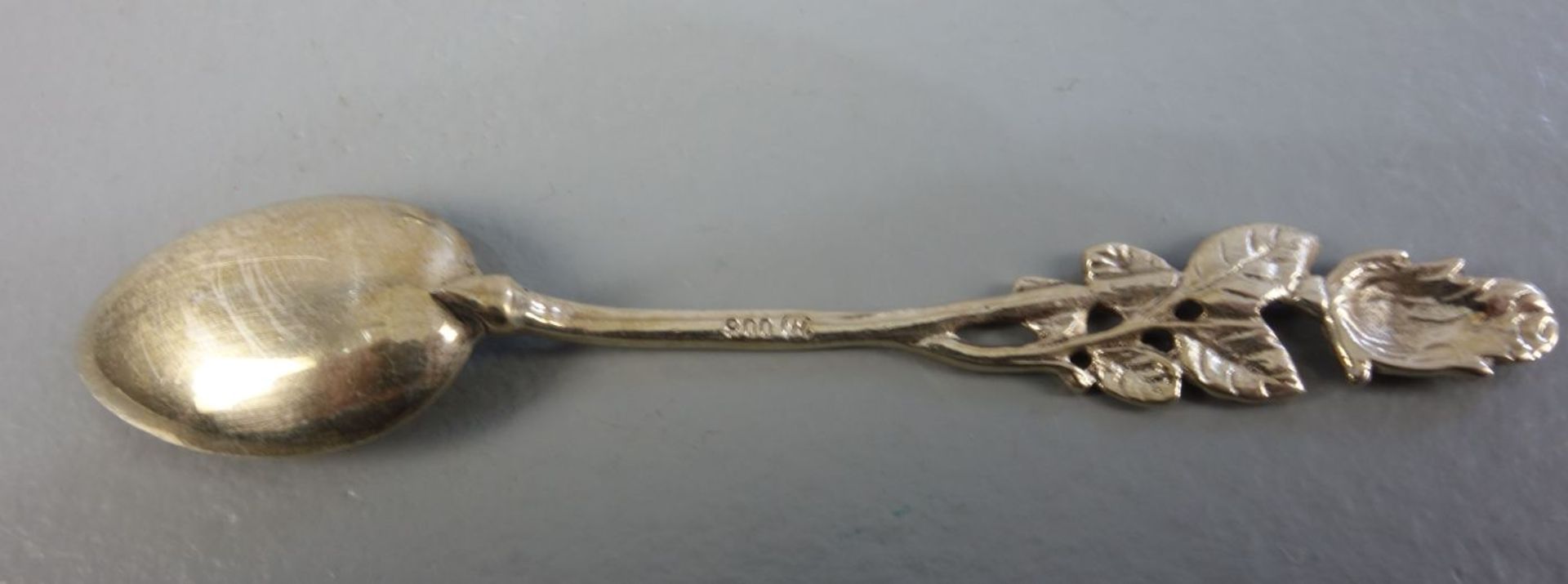 KONVOLUT VORLEGEBESTECK - 3 TEILE / silver serving cutlery - small spoon, sugar tong, serving spoon. - Bild 3 aus 3
