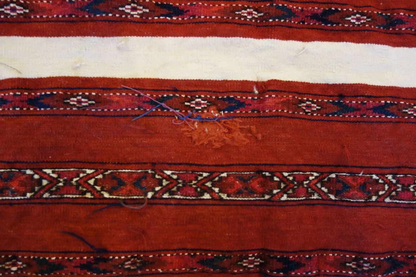 TEKKE AK-TSCHOWAL / TEPPICH / carpet, Turkmenistan, wohl 2. H. 19. Jh., Wechsel von Flor und - Bild 8 aus 18