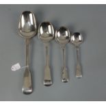 KONVOLUT VORLEGEBESTECK: 4 VORLEGELÖFFEL / serving cutlery, 20. Jh., versilbertes Metall / 150er