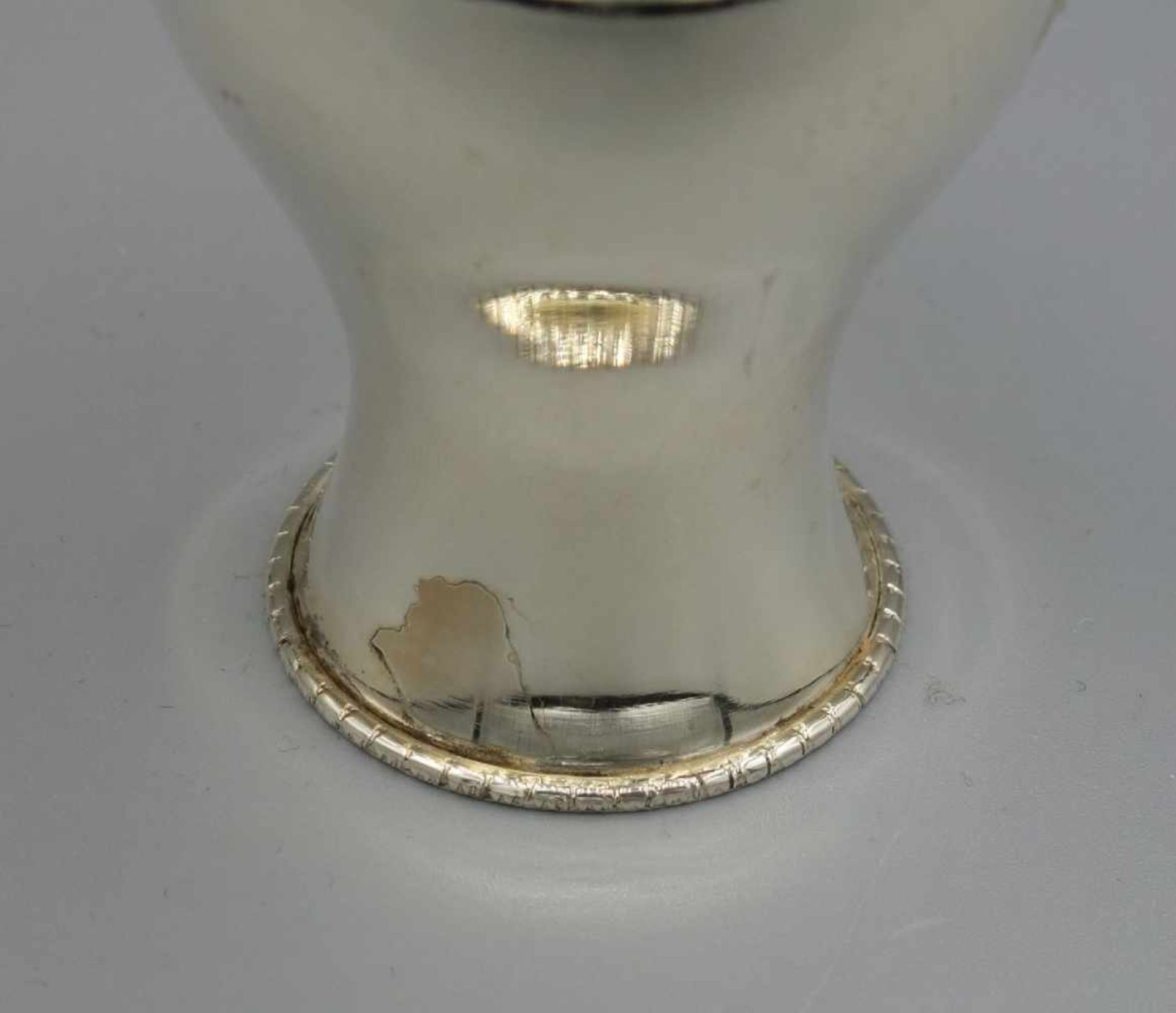 VASE, 925er Silber (32 g), gepunzt mit Feingehaltsangabe und Herstellermarke Hermann Bauer, - Bild 2 aus 3