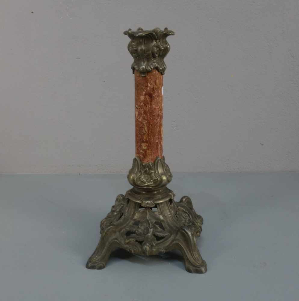 LEUCHTER / TISCHLEUCHTER / KERZENSTÄNDER / candle stand, Marmor und Metallmonturen, um 1900. - Bild 2 aus 3