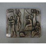 RELIEF: "Allegorie der Künste" / 'allegory of arts', 2. Hälfte 20. Jh., Metallguss (magnetisch).