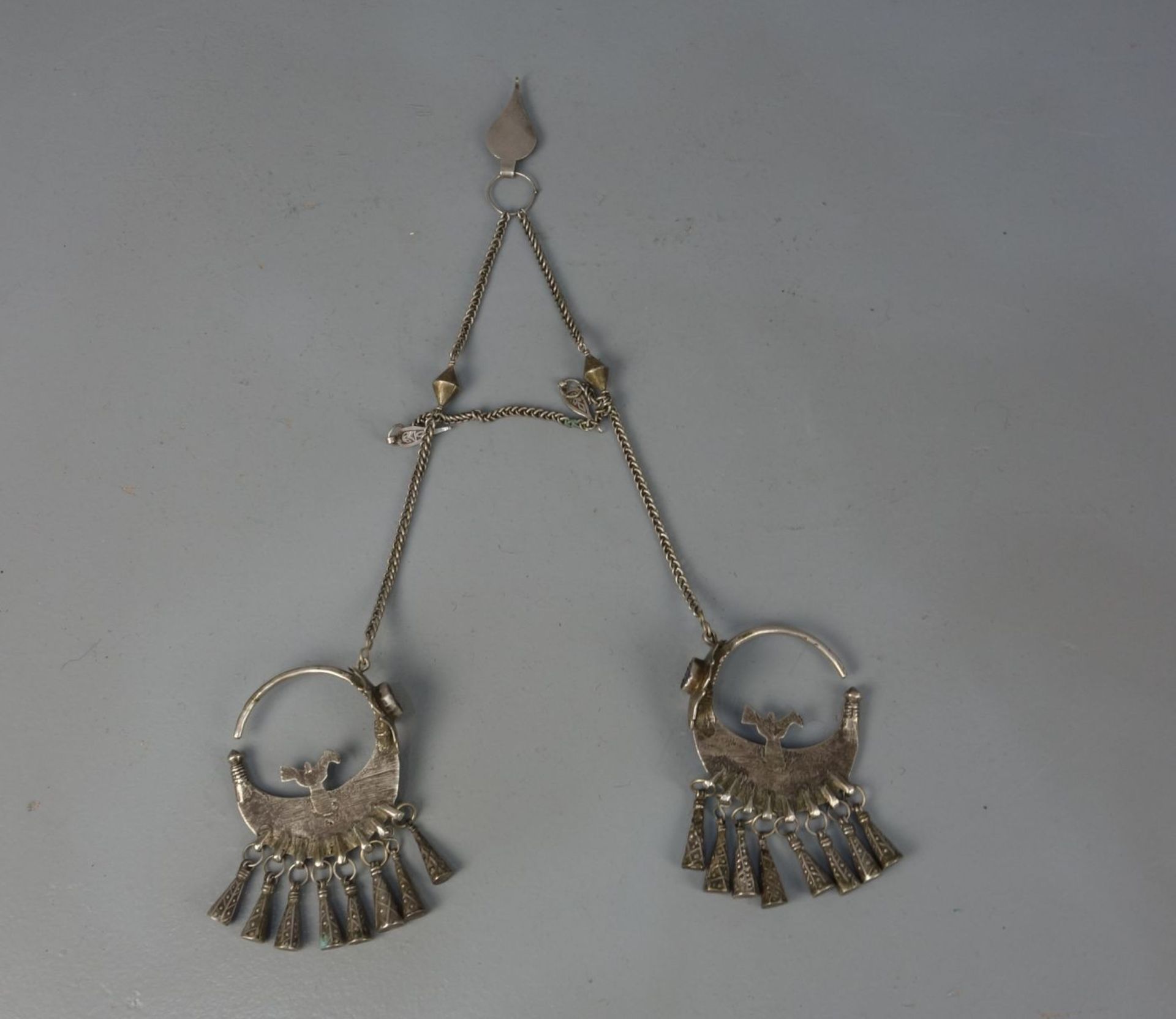 BERBER-SCHMUCK: SCHMUCKBEHANG / oriental jewellery, Tiguit / Marokko, Silber und Glas (insgesamt