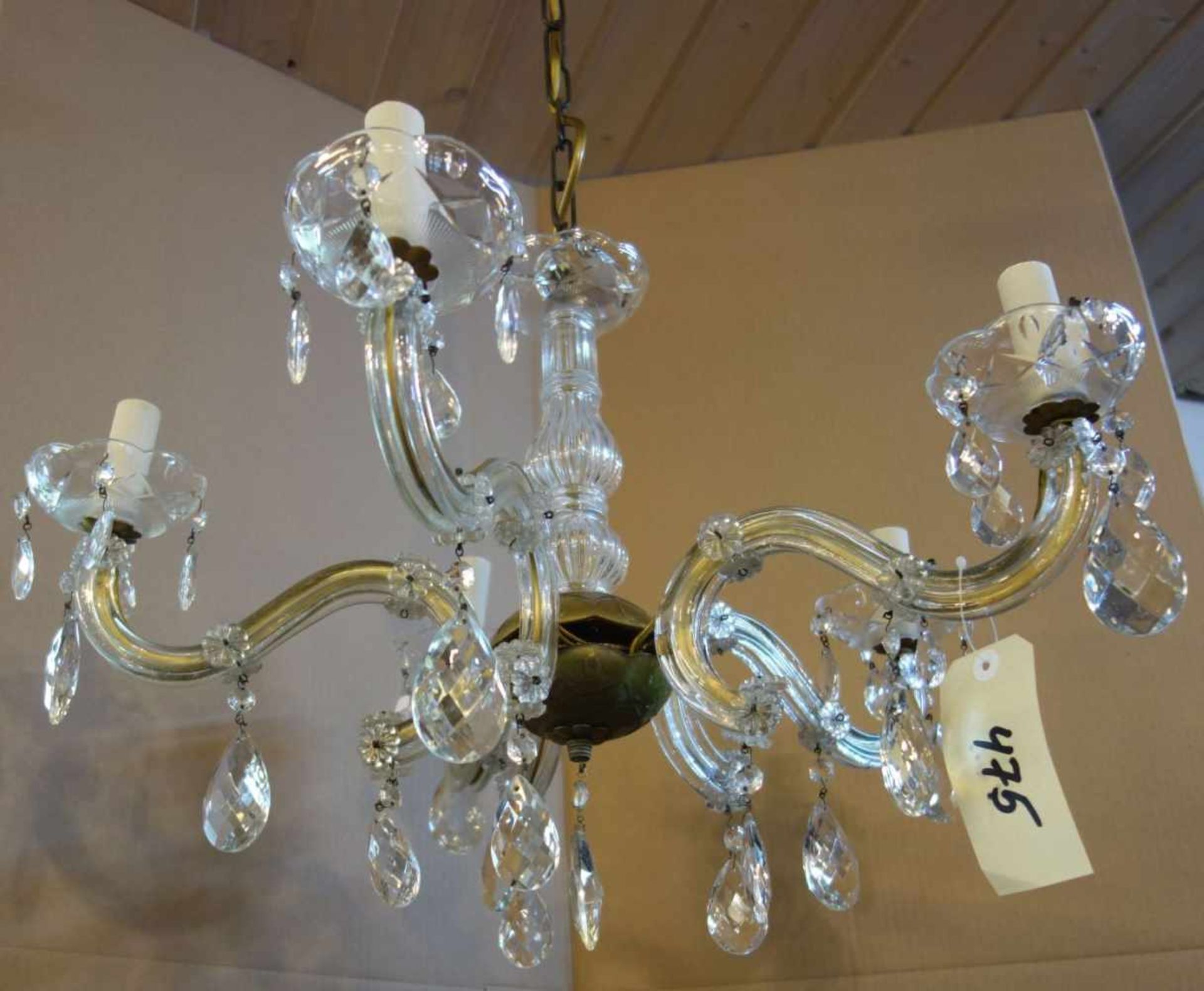 MARIA THERESIA - LEUCHTER / chandelier, fünfflammig elektrifiziert, Metallmonturen und Kristall. - Bild 2 aus 2