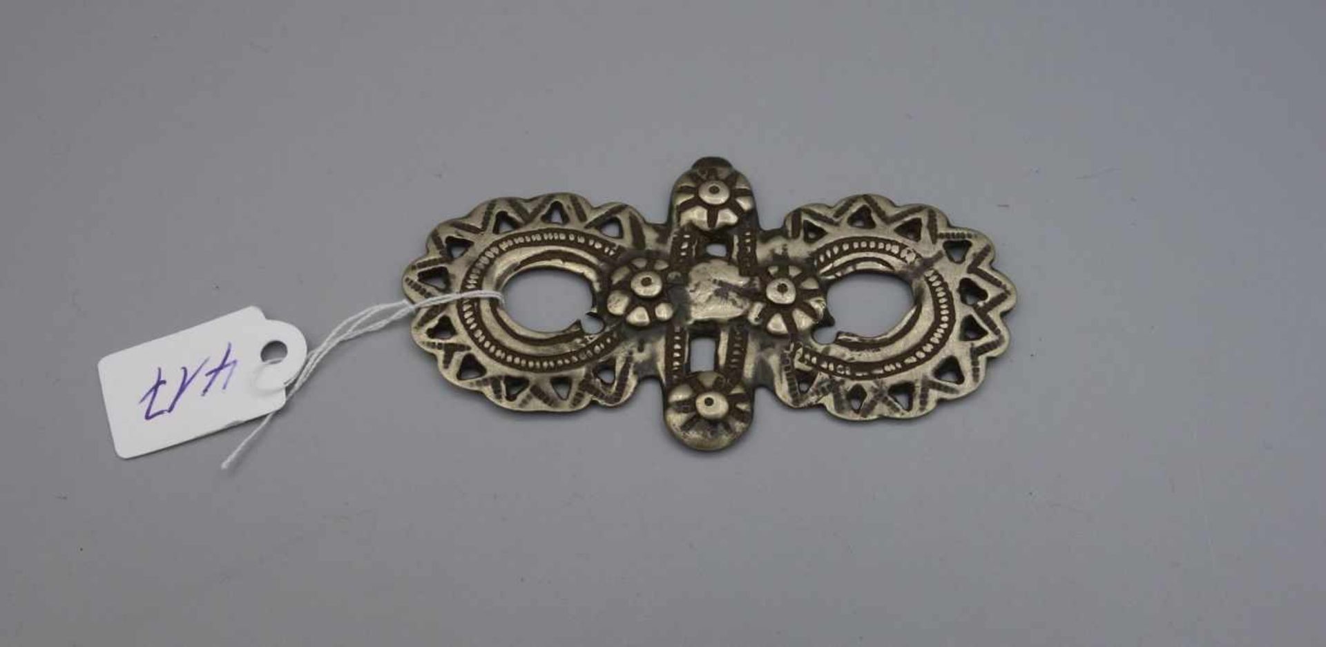 BERBERSCHMUCK DER TUAREG: Silberne Spange / brooch, Marokko, 20. Jh., Silber, Gewicht: 28,01 g.