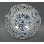 MEISSEN KORB - SCHALE "ZWIEBELMUSTER" / basket / bowl, Porzellan, Manufaktur Meissen,