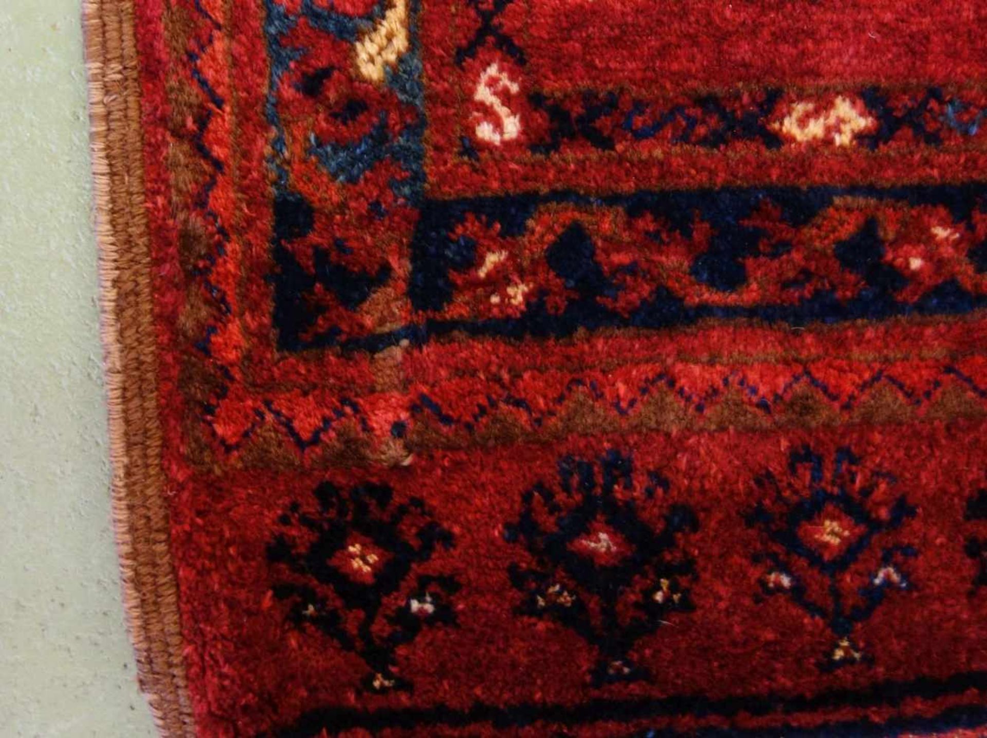 SELTENER KLEINER TEPPICH / ERSARI / carpet, Turkmenen / Westturkestan, wohl 2. H. 19. Jh., wohl - Image 9 of 12