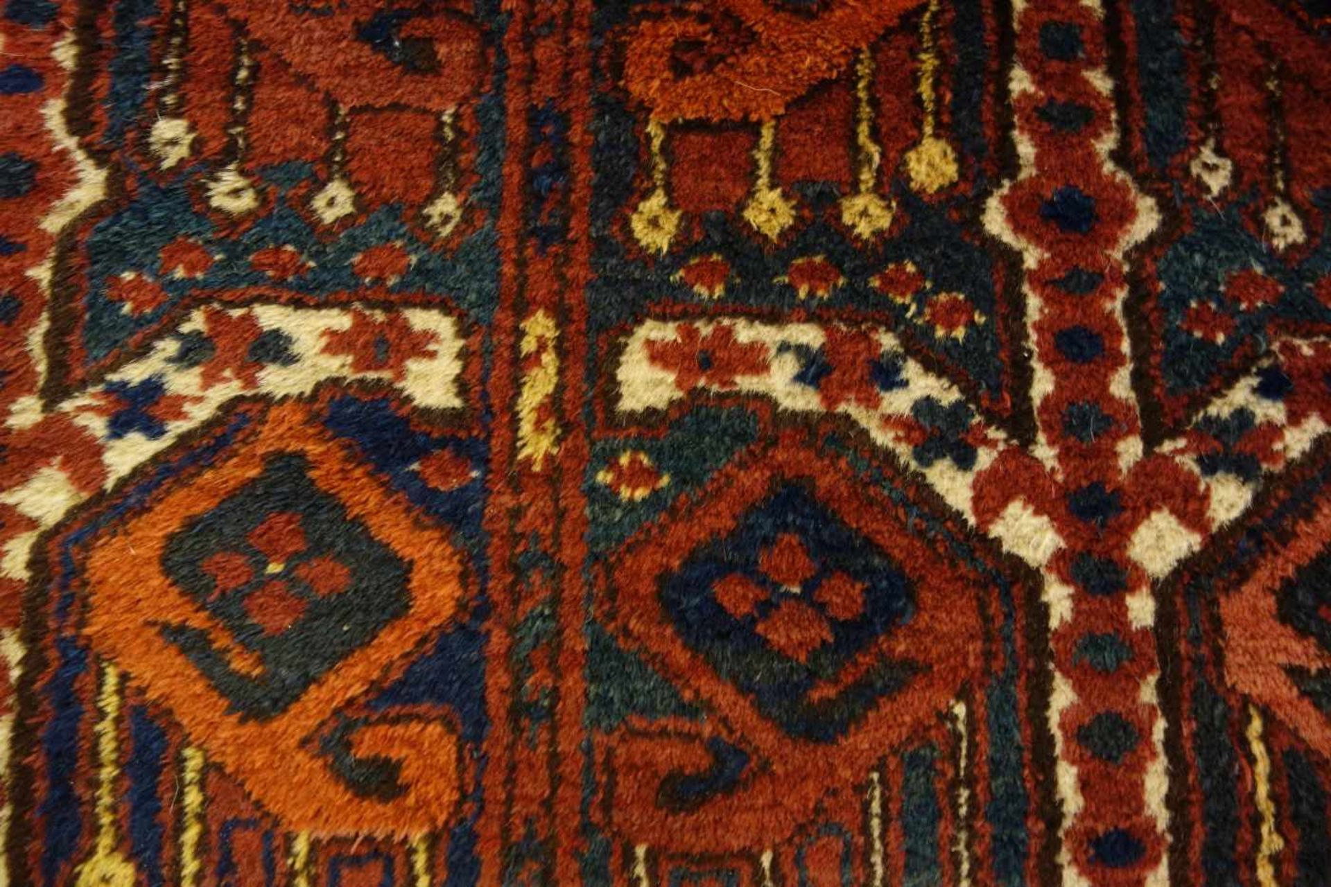 BESCHIR (ERSARI BESCHIR) / KLEINER TEPPICH / carpet / Zentralasien oder Südturkestan, wahrscheinlich - Image 10 of 15