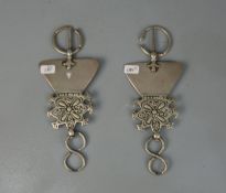 BERBER-SCHMUCK: FIBELPAAR / oriental jewellery, Tinerhir / Marokko, Silber (198 g). Zwei Fibeln