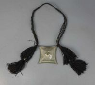 BERBER-SCHMUCK: KETTE der Tuareg, Marokko, oriental jewellery. Leder und Aluminium (155 g).