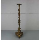 LEUCHTER / KERZENLEUCHTER / candle stand, Bronze, hellbraun patiniert mit goldfarbenen