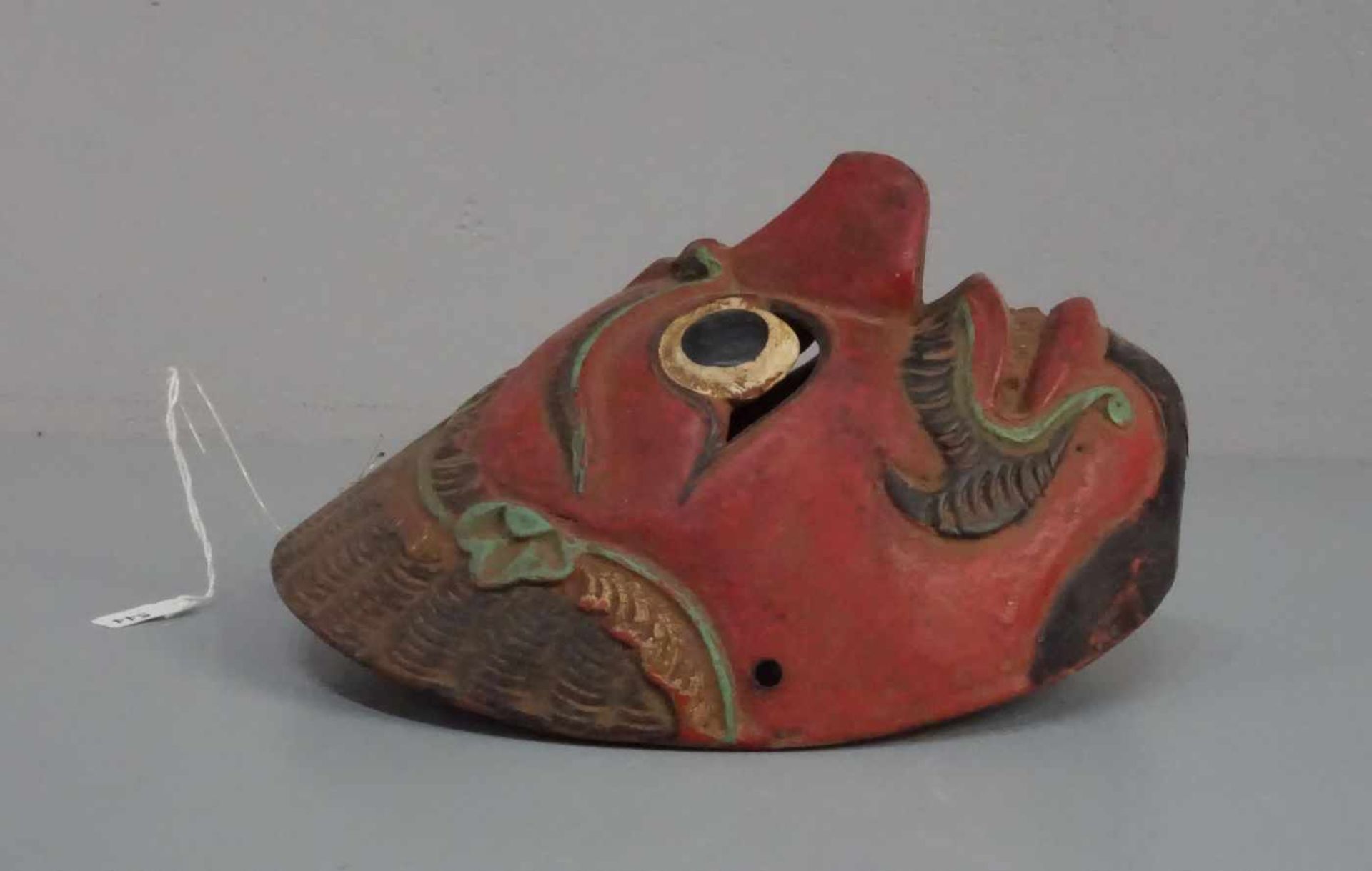 WAYANG TOPENG MASKE / mask, Holz, geschnitzt und farbig gefasst, Java / Indonesien. Aufgewölbte - Bild 2 aus 4