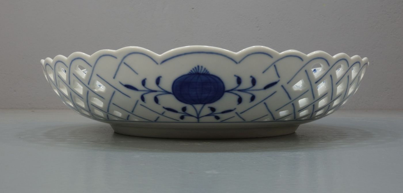 MEISSEN KORB - SCHALE "ZWIEBELMUSTER" / basket / bowl, Porzellan, Manufaktur Meissen, - Bild 3 aus 5